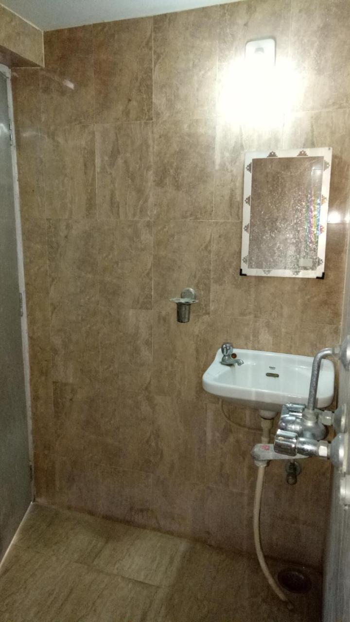 Ishan Paying Guest House 바라나시 외부 사진