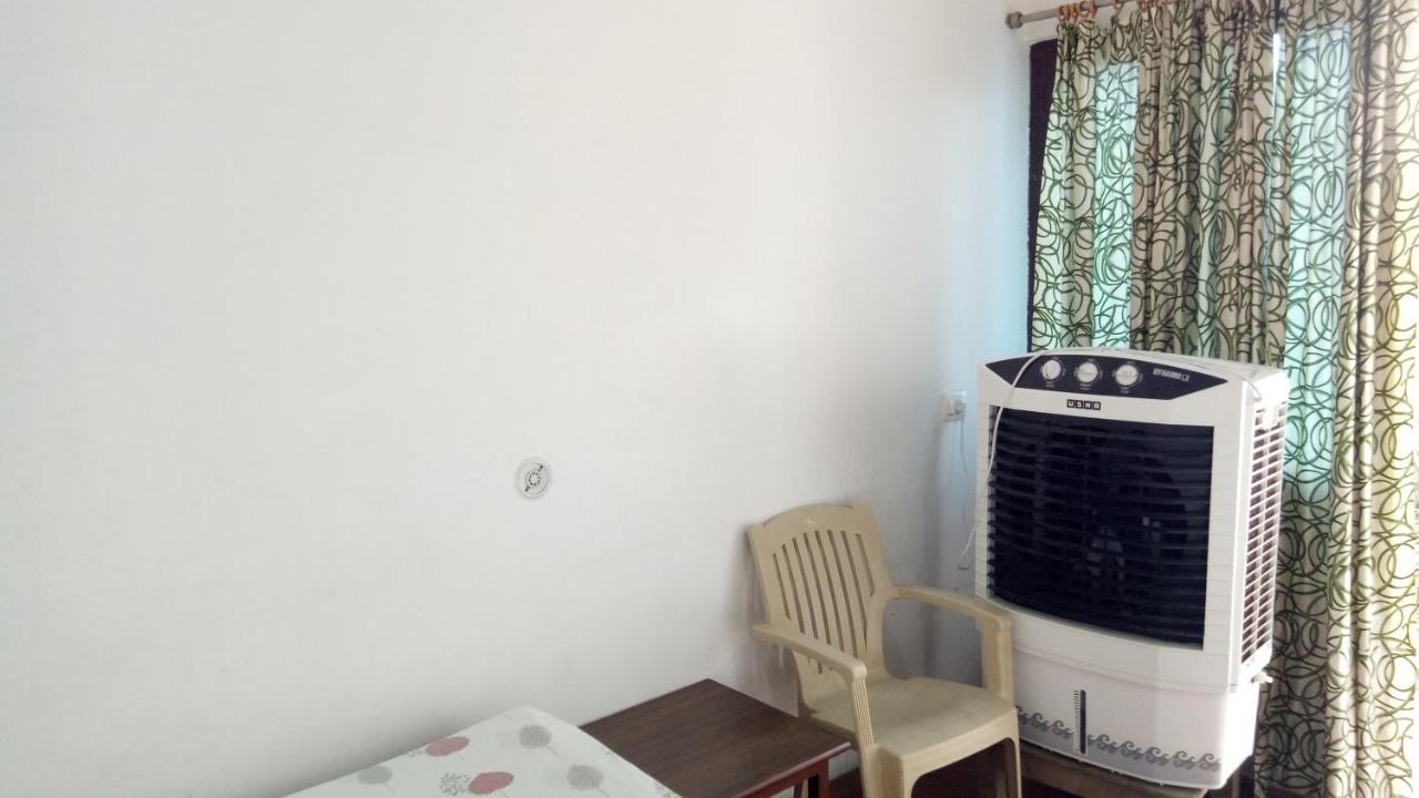 Ishan Paying Guest House 바라나시 외부 사진