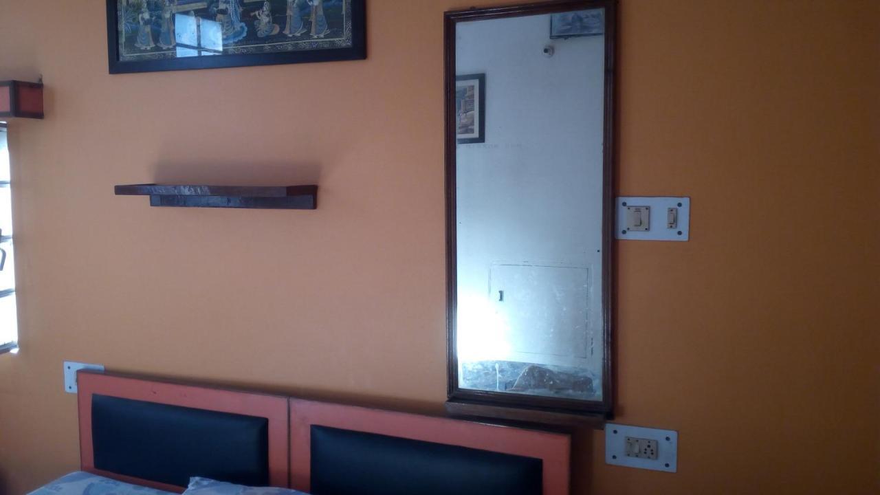 Ishan Paying Guest House 바라나시 외부 사진